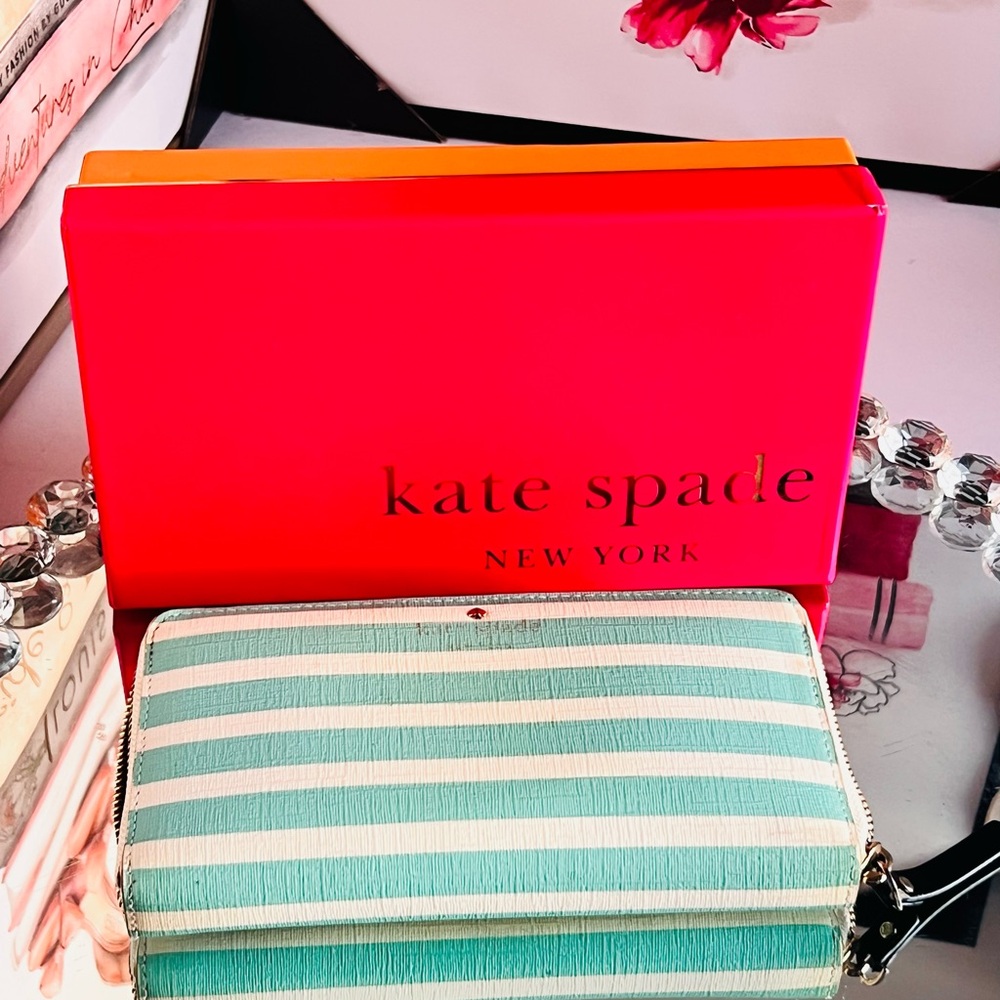 Kate Spade  history book line Striped  multiple cards slots Wallet